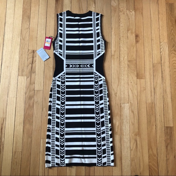 Vince Camuto body con dress - Picture 2 of 7